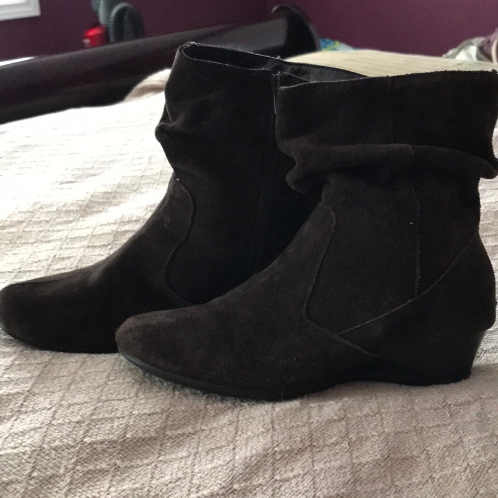 Brown suede ankle boots. Like new.